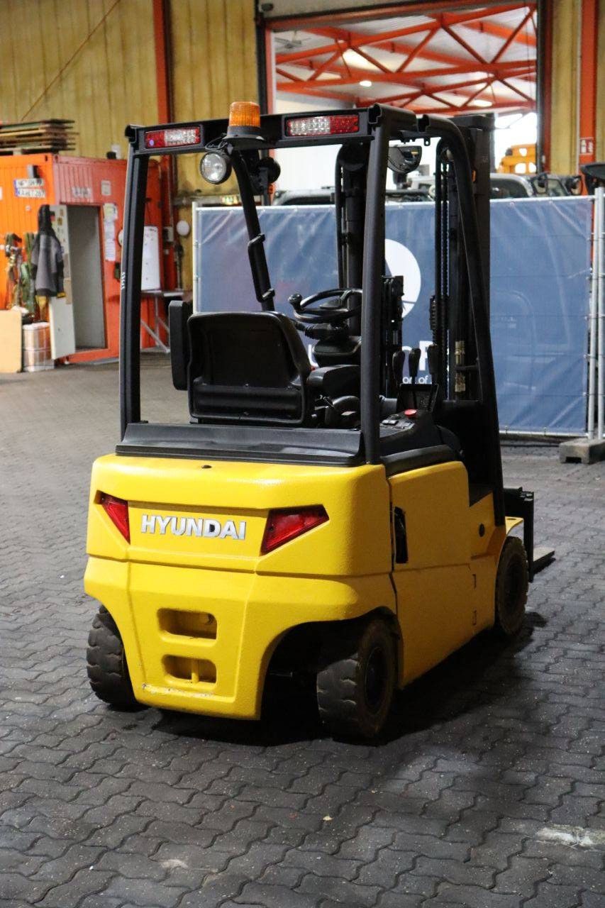 Forklift Hyundai 16B-9 Electric 1425kg 2017