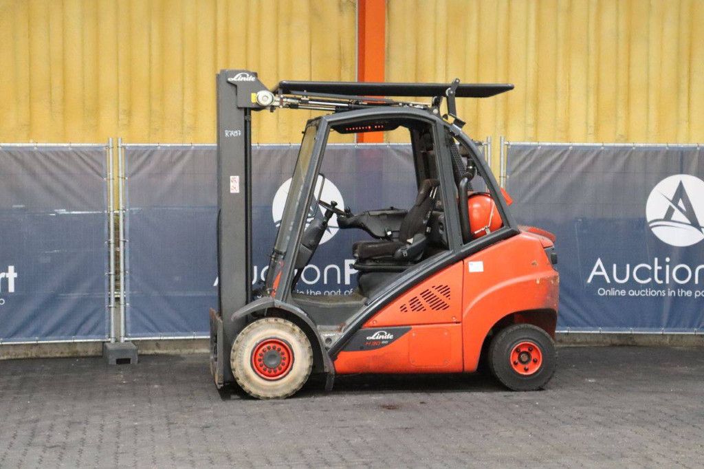 Gabelstapler Linde H30T-02 Treibgas 3000kg 7,0m 2015