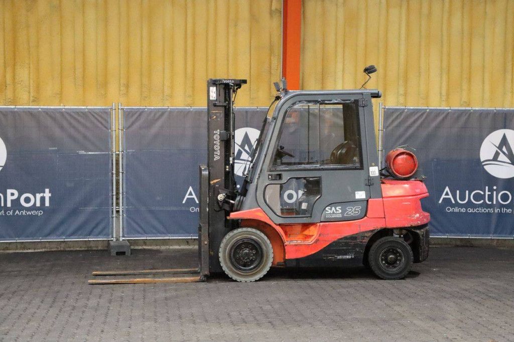 Gabelstapler Toyota 42-7FGF25 Treibgas 2500kg 5,0m 2006
