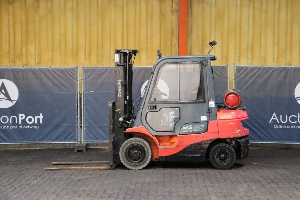 Gabelstapler Toyota 42-7FGF25 Treibgas 2500kg 5,0m 2006