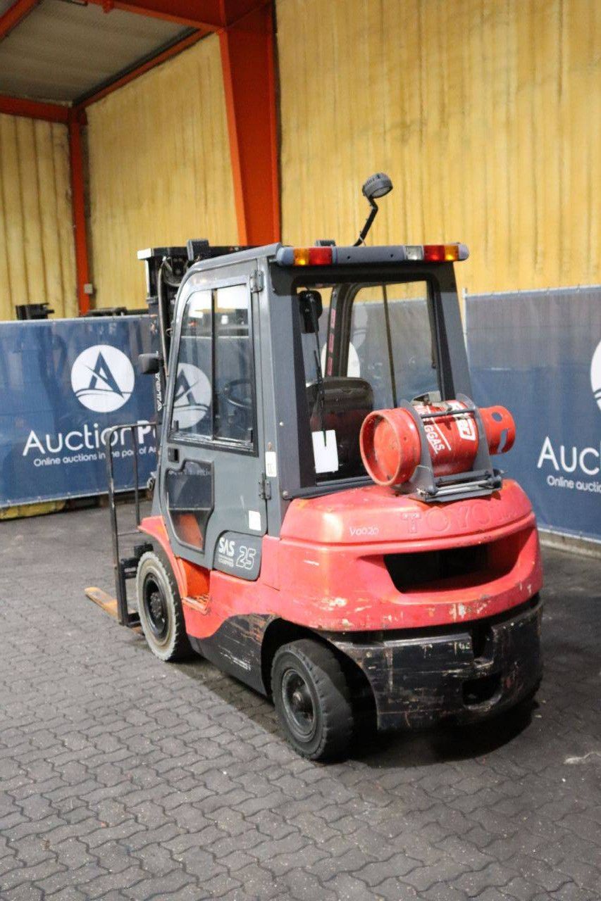 Gabelstapler Toyota 42-7FGF25 Treibgas 2500kg 5,0m 2006