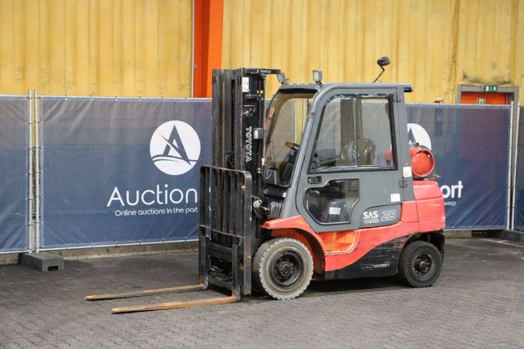 Gabelstapler Toyota 42-7FGF25 Treibgas 2500kg 5,0m 2006