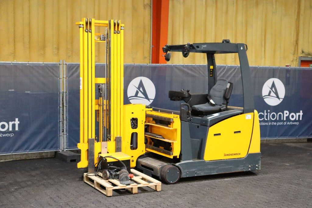Schubmaststapler Jungheinrich EFX 410 Elektro 1000kg 5,5m 2014