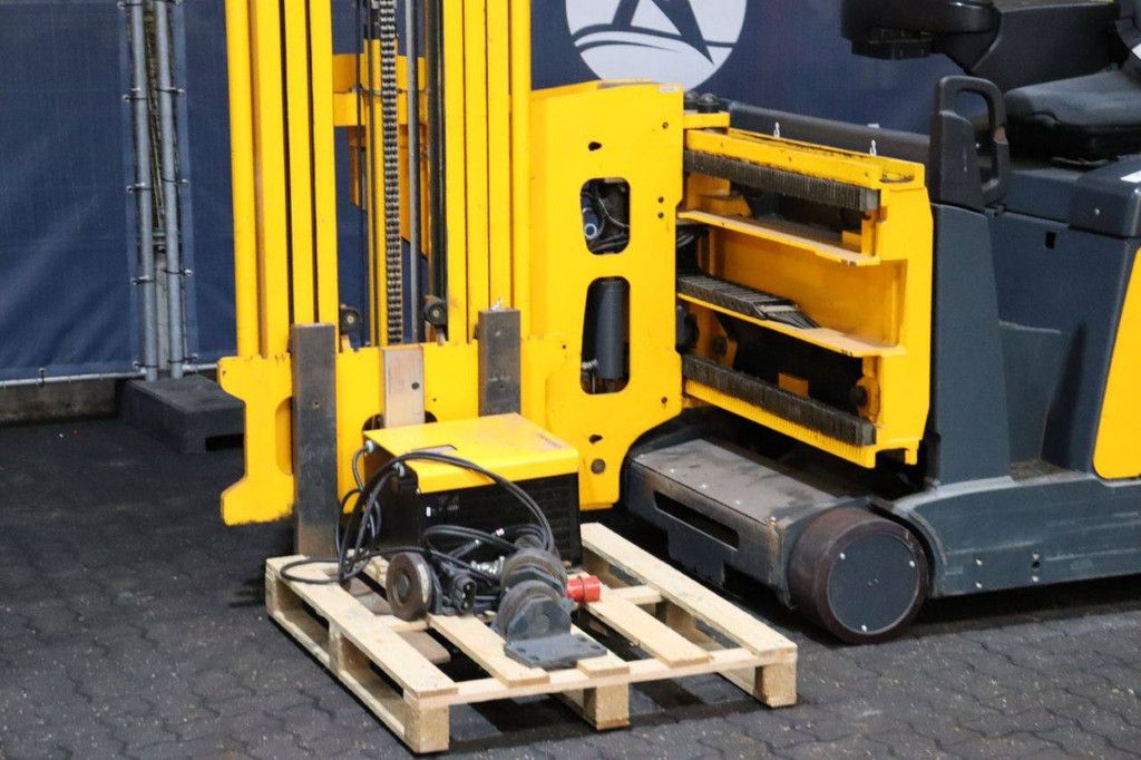 Schubmaststapler Jungheinrich EFX 410 Elektro 1000kg 5,5m 2014