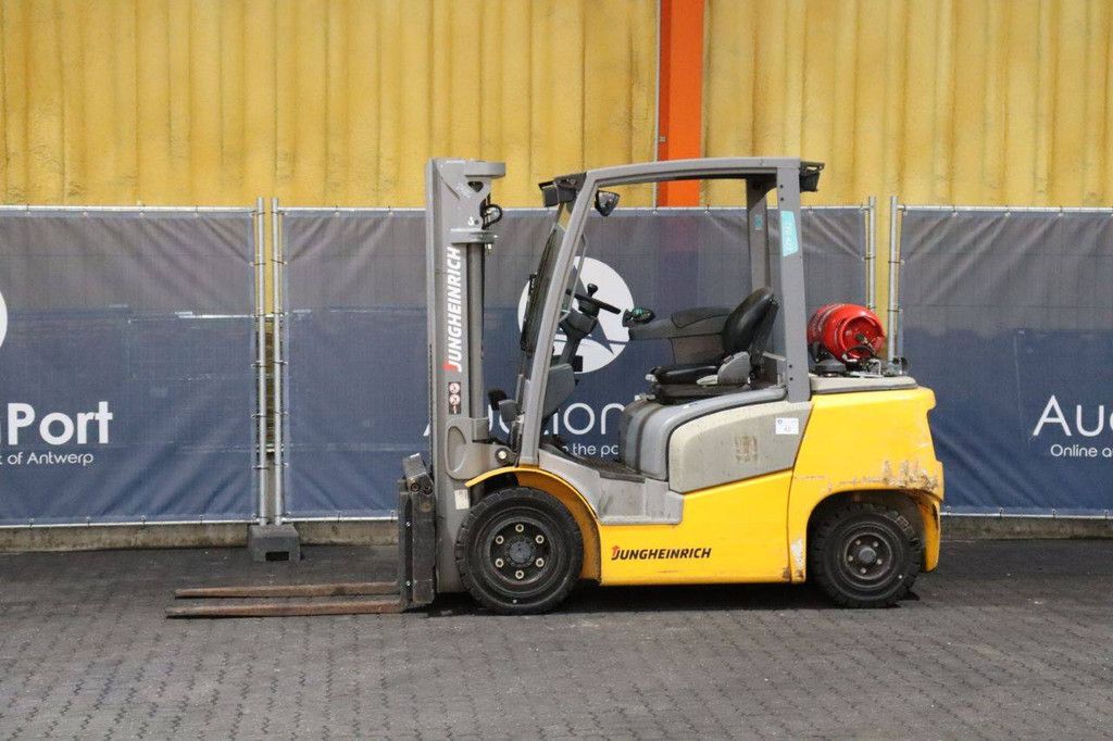 Gabelstapler Jungheinrich TFG 425 Treibgas 2400kg 4,73m 2019