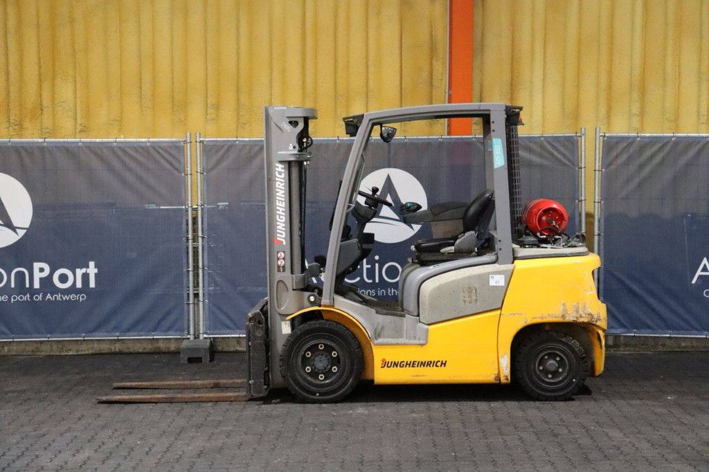 Gabelstapler Jungheinrich TFG 425 Treibgas 2400kg 4,73m 2019