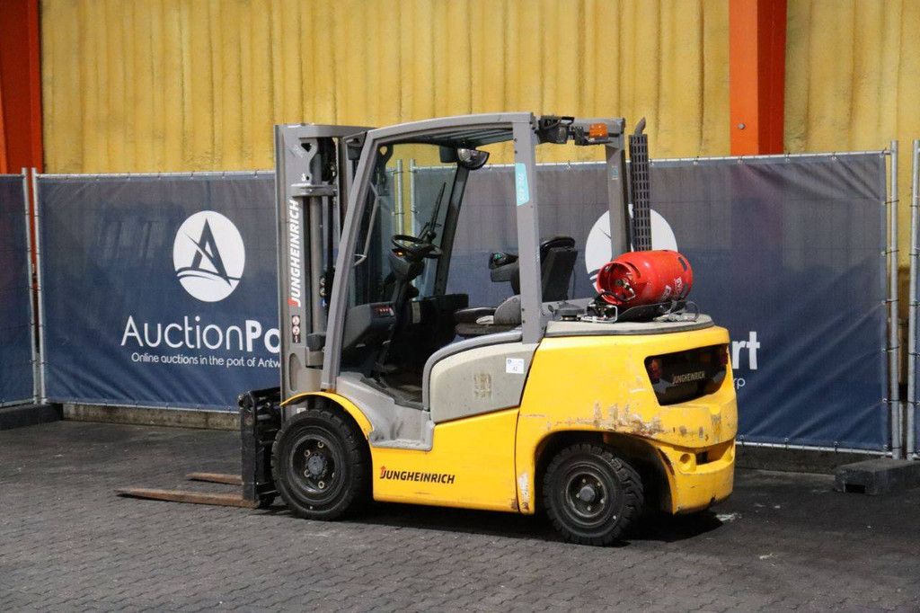 Gabelstapler Jungheinrich TFG 425 Treibgas 2400kg 4,73m 2019