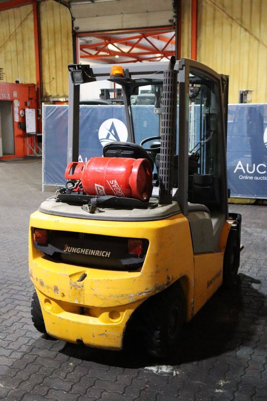 Gabelstapler Jungheinrich TFG 425 Treibgas 2400kg 4,73m 2019