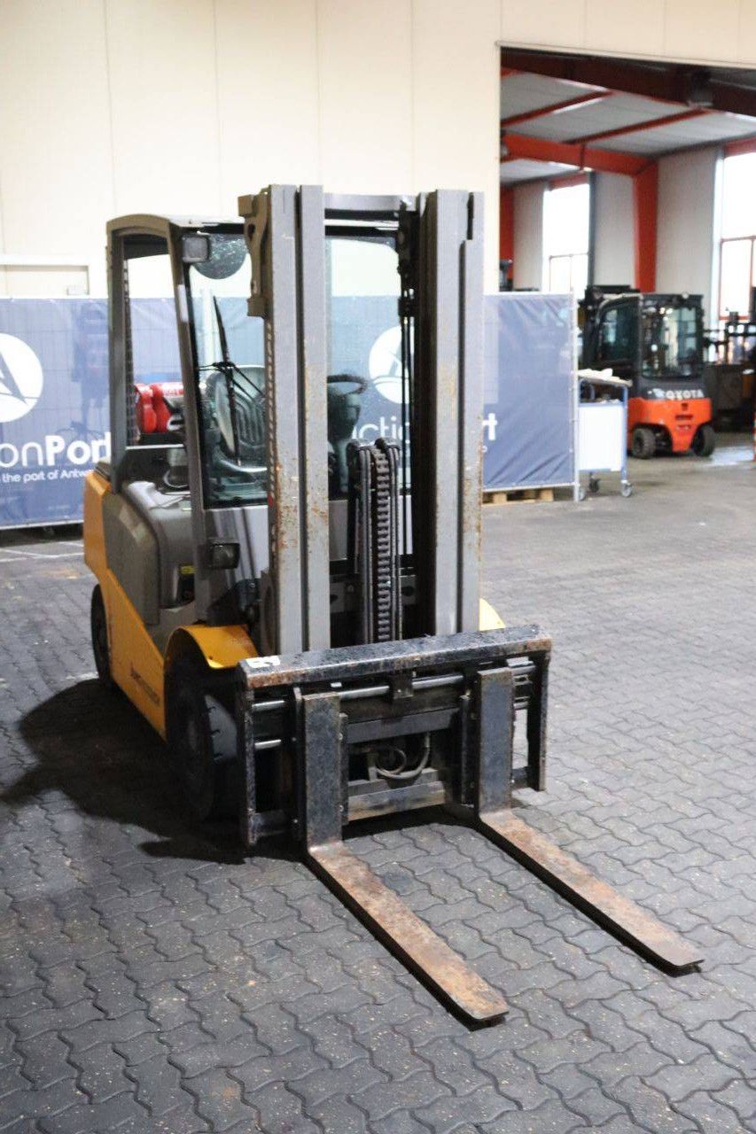 Gabelstapler Jungheinrich TFG 425 Treibgas 2400kg 4,73m 2019