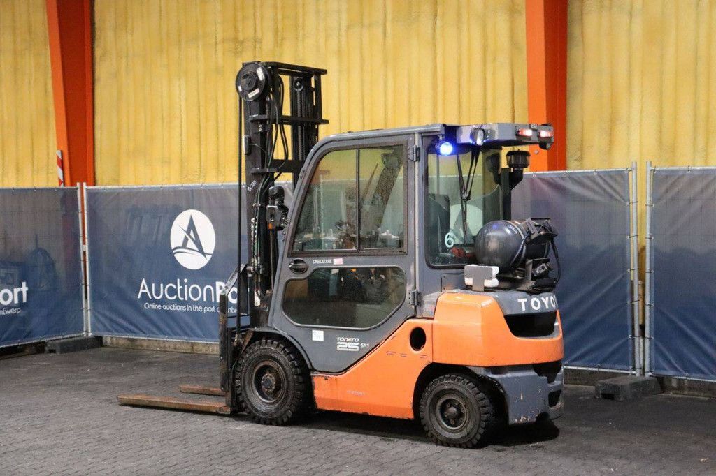 Forklift Toyota Tonero 2.5, 8FG25 LPG 2500kg 4.5m 2015