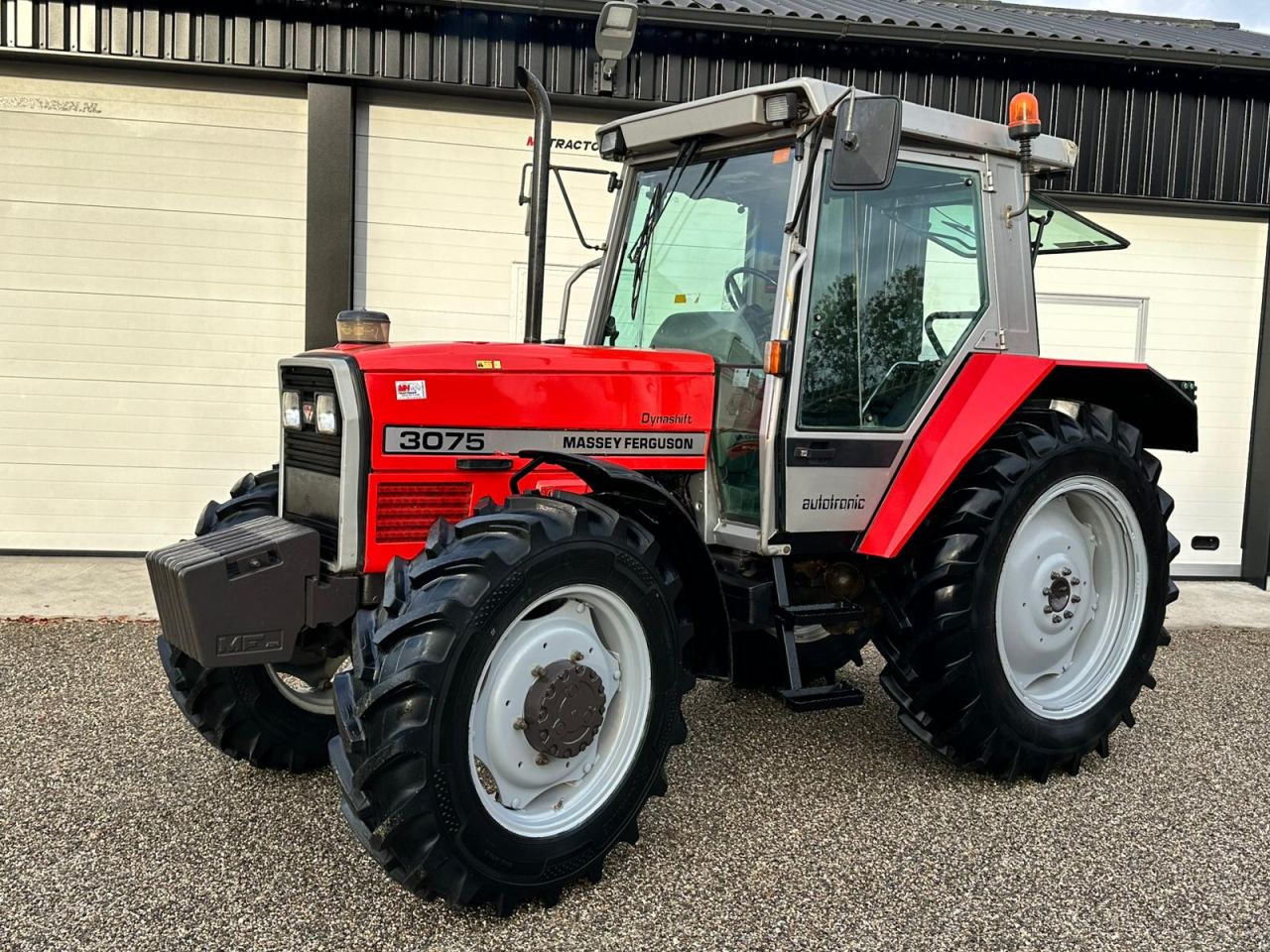 Massey Ferguson 3075