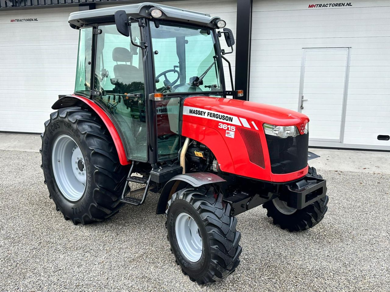 Massey Ferguson 3615