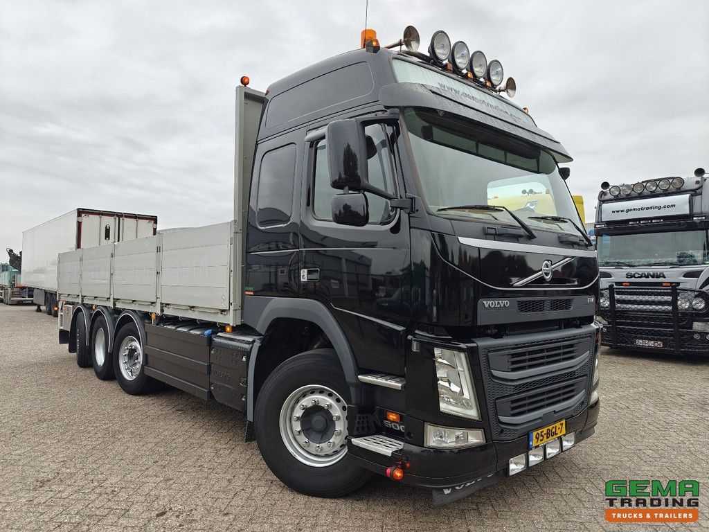 Volvo FM500 8x2/6 Globetrotter Euro6B - Open Loading Platform 7.3M - HH Floor - Aluminum Sideboards - Steering/Lift Axles