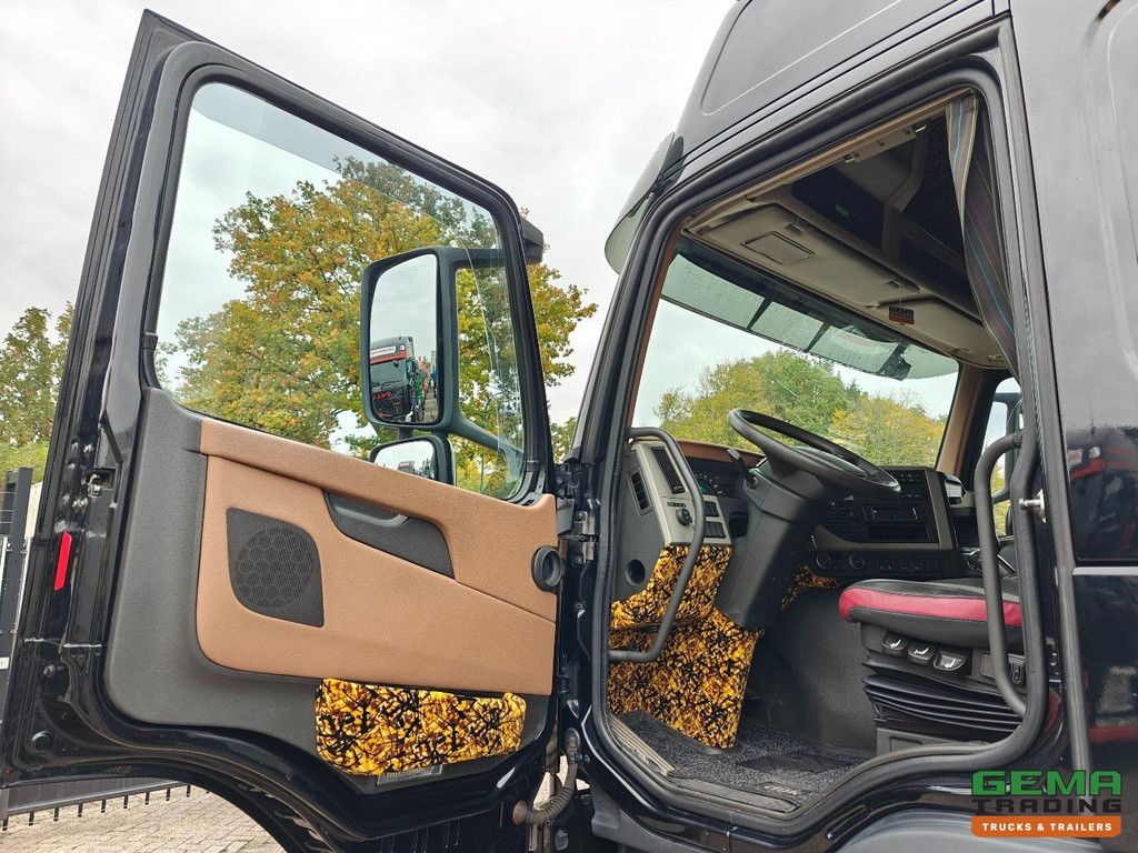 Volvo FM500 8x2/6 Globetrotter Euro6B - Open Loading Platform 7.3M - HH Floor - Aluminum Sideboards - Steering/Lift Axles