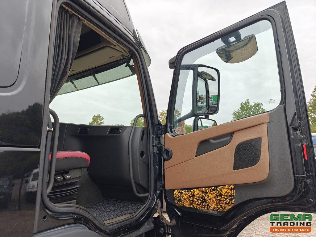 Volvo FM500 8x2/6 Globetrotter Euro6B - Open Loading Platform 7.3M - HH Floor - Aluminum Sideboards - Steering/Lift Axles