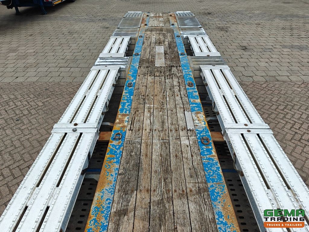 Meusburger MTS-3 3-Axles BPW - Semi Low Loader - Drum Brakes - Lift Axle - Trailing Axle - Expandable - Wheel Tubs - Alcoas