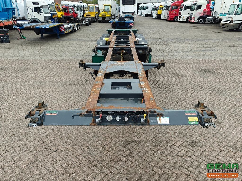 M&V Euro 802 Renders MULTI 3-Axle SAF - Disc Brakes - Lift Axle - Center/Rear Slider - All Connections - QuickLock