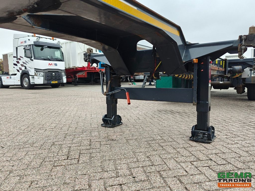 M&V Euro 802 Renders MULTI 3-Axle SAF - Disc Brakes - Lift Axle - Center/Rear Slider - All Connections - QuickLock