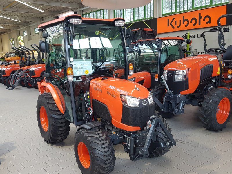 Kubota B2-261 H CAB