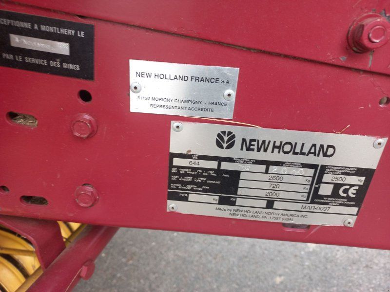 New Holland 644