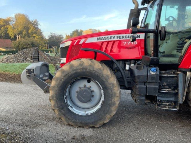 Massey Ferguson 7718