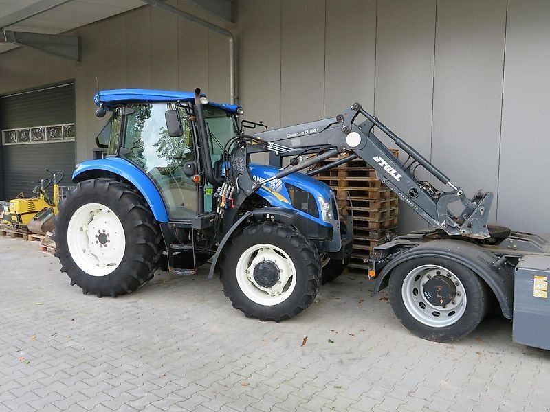 New Holland TD5.85 m. Frontlader,Klima, Druckluftanlage