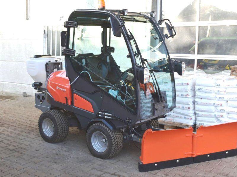 Husqvarna Rider P525 DX Winterdienst Schneeschild V-Pflug Salzstreuer