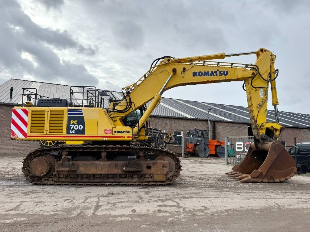 Komatsu PC700LC-8EO - Adjustable UC / Hydraulic Stairs