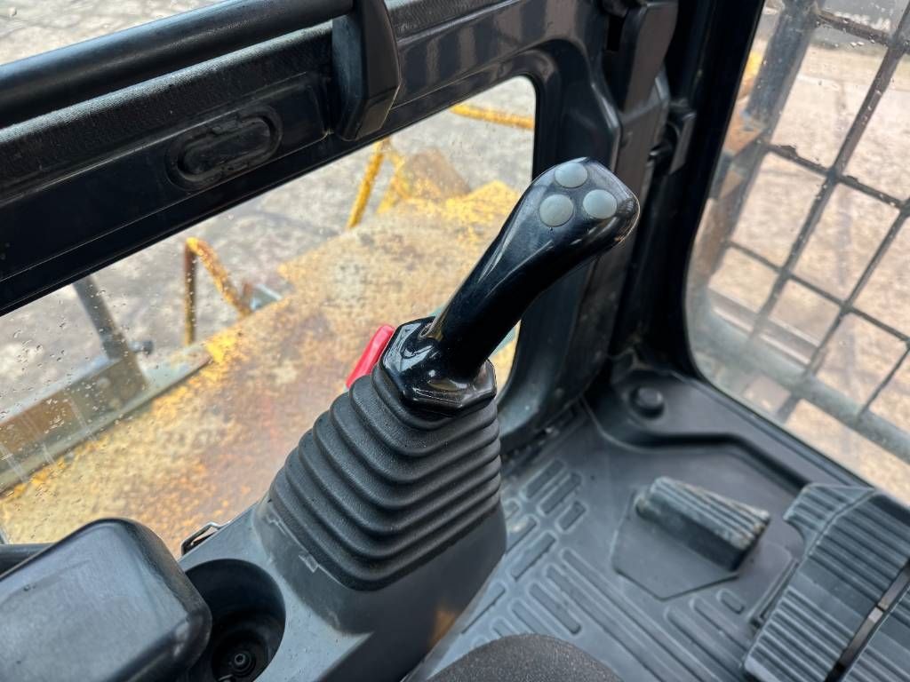 Komatsu PC700LC-8EO - Adjustable UC / Hydraulic Stairs