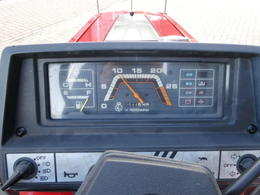 Mitsubishi MT16 4wd / 0644 Draaiuren / November Aanbieding