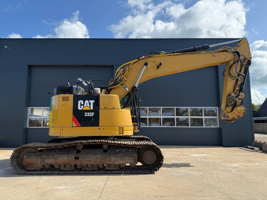 CAT 335 F L CR
