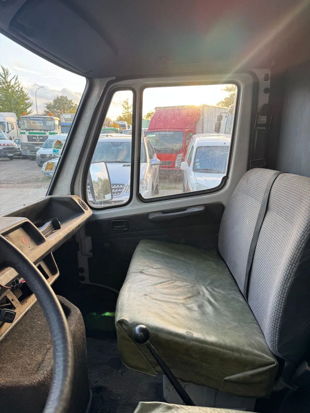 Mercedes-Benz TN 307D **FRENCH VAN - CAMIONETTE FRANCAIS**