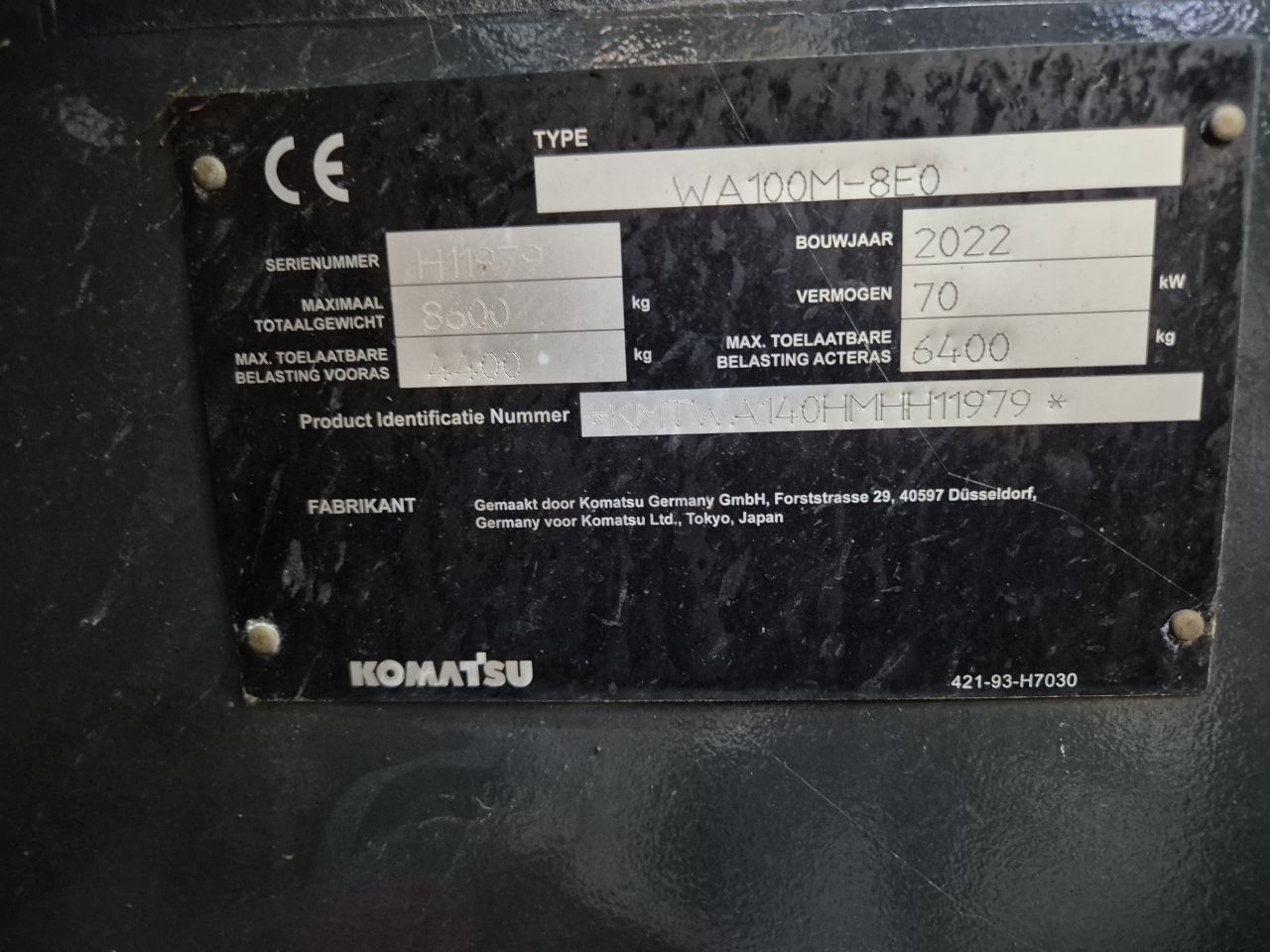 Komatsu WA 100M-8