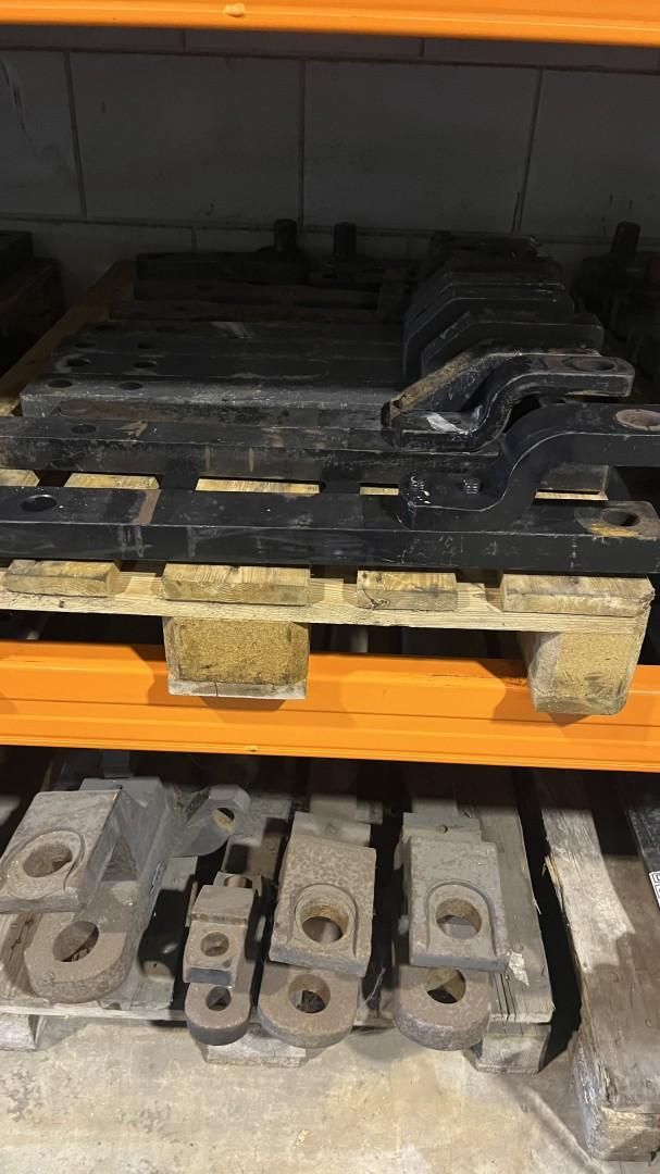 FENDT onder trekhaken WG2261