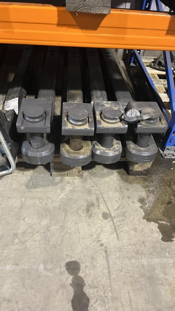 FENDT onder trekhaken WG2261