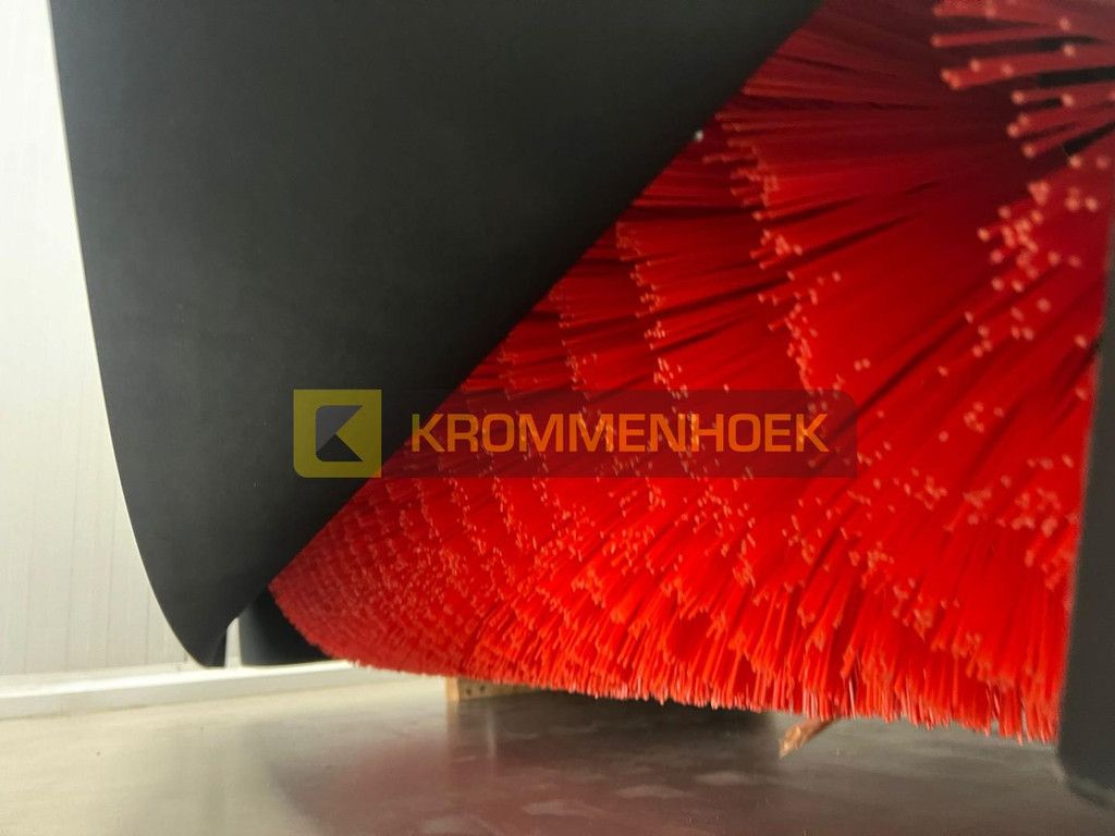 Bobcat Cangini SPZ210 2100 mm Sweeper bucket KH7452