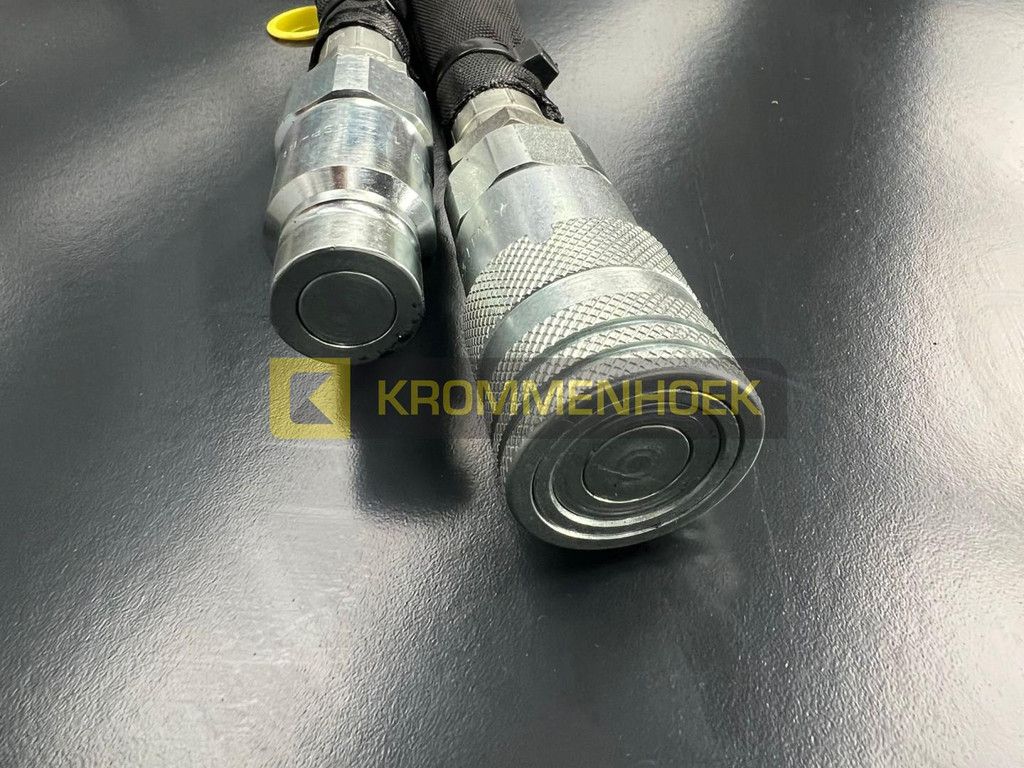 Bobcat Cangini SPZ210 2100 mm Sweeper bucket KH7452