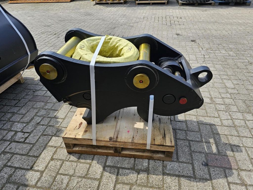 West CAT 336 Tandenbak WE1029