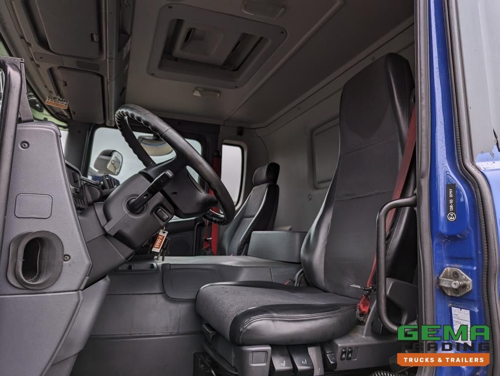 Scania P230 4x2 Daycab Euro4 KoelVriesBak 8.2m - Carrier Supra 950Mt + Laadklep 2000kg