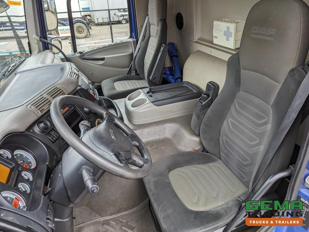 DAF FA CF65.220 4x2 Daycab Euro5 KoelVriesBak 7m + Laadklep 2000kg - FrigoBlock - Zijdeur