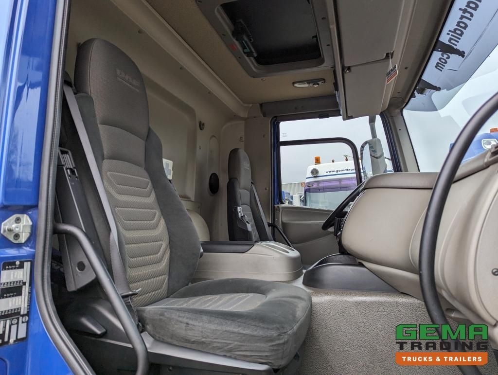 DAF FA CF65.220 4x2 Daycab Euro5 KoelVriesBak 7m + Laadklep 2000kg - FrigoBlock - Zijdeur