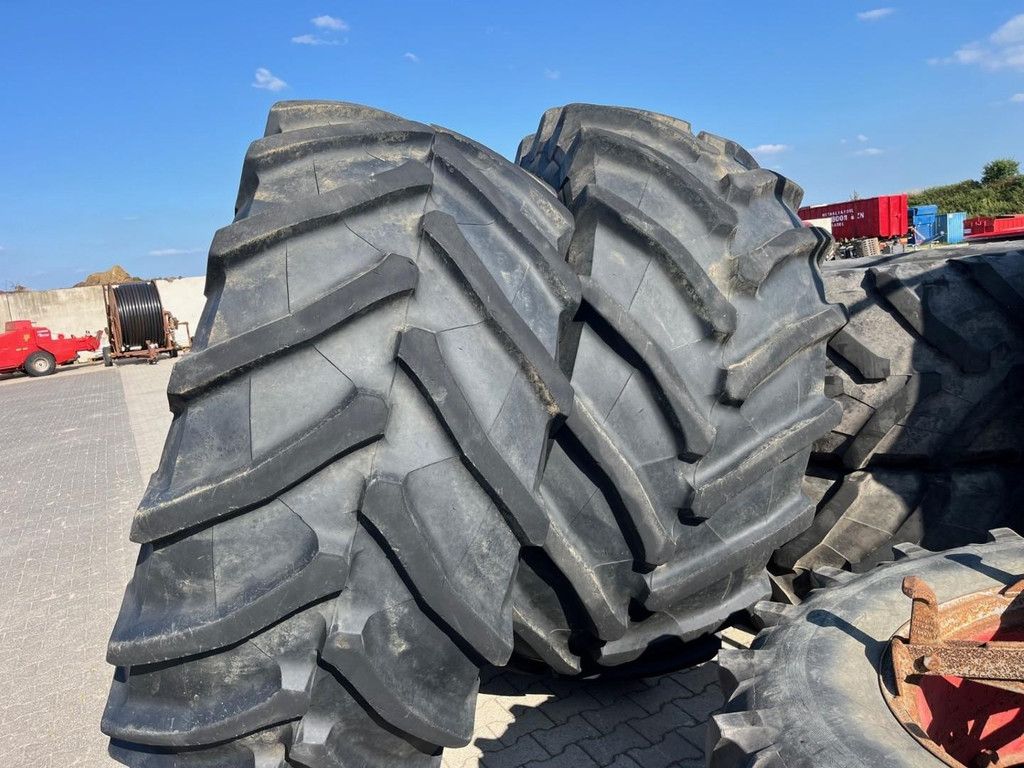 Trelleborg 900/ 60- r 42 wielen WG3985