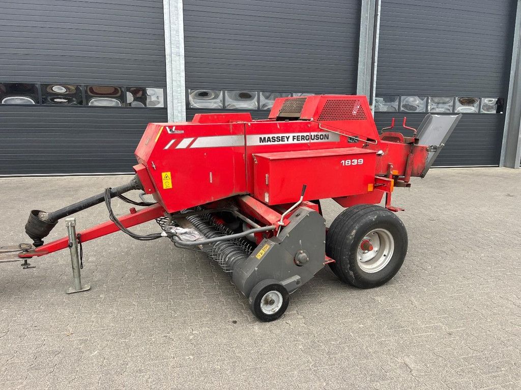 MASSEY FERGUSON 1839 WG4024