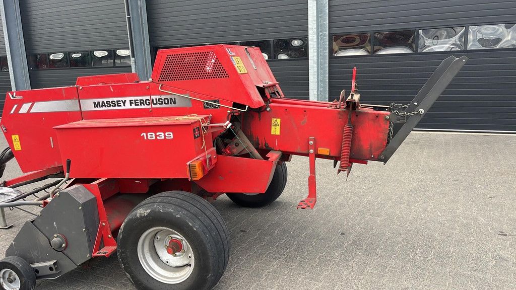 MASSEY FERGUSON 1839 WG4024