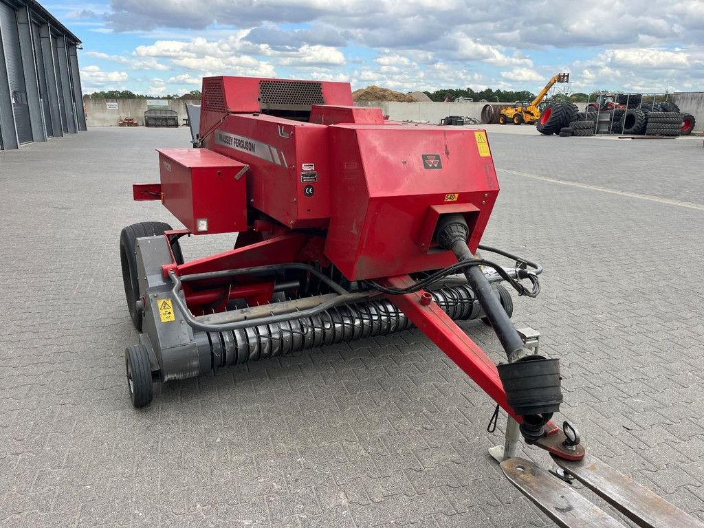 MASSEY FERGUSON 1839 WG4024