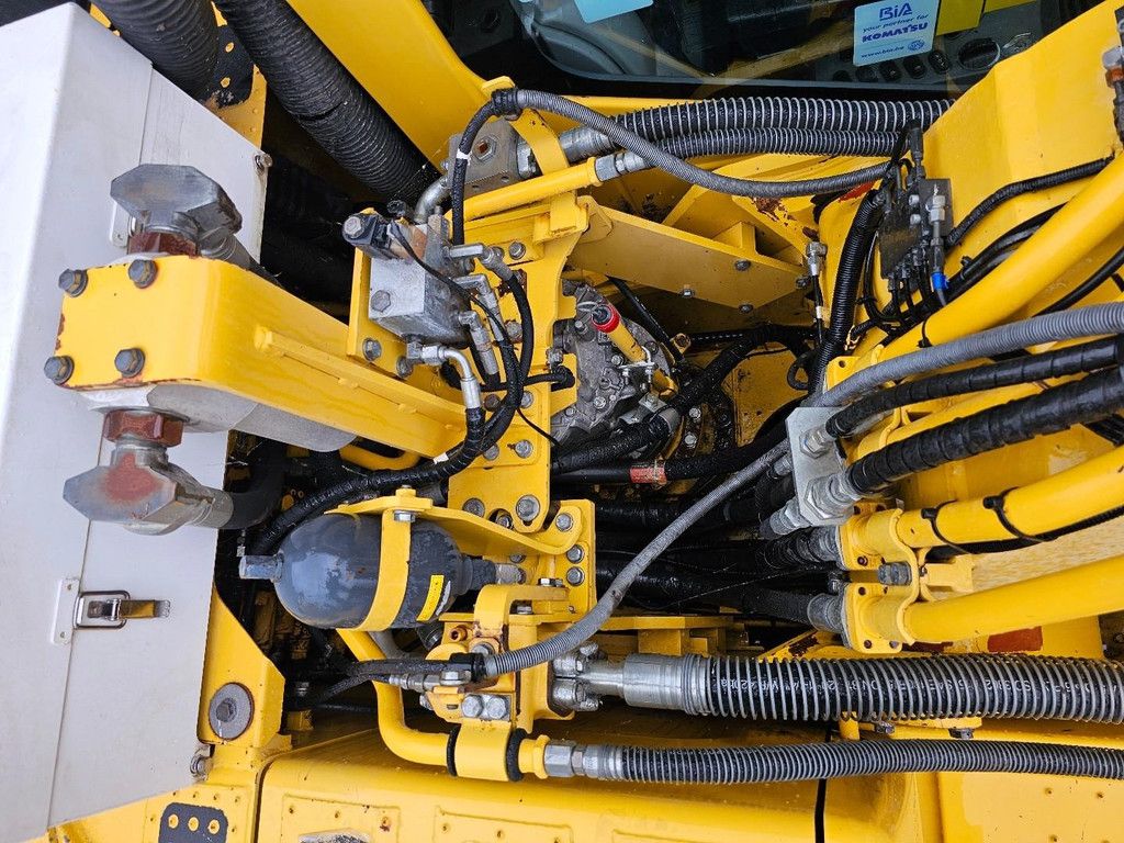 Komatsu HB215LC-2 WE1349