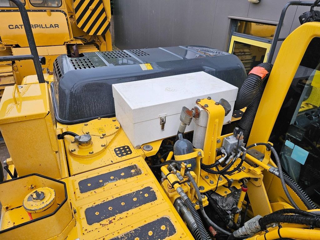 Komatsu HB215LC-2 WE1349