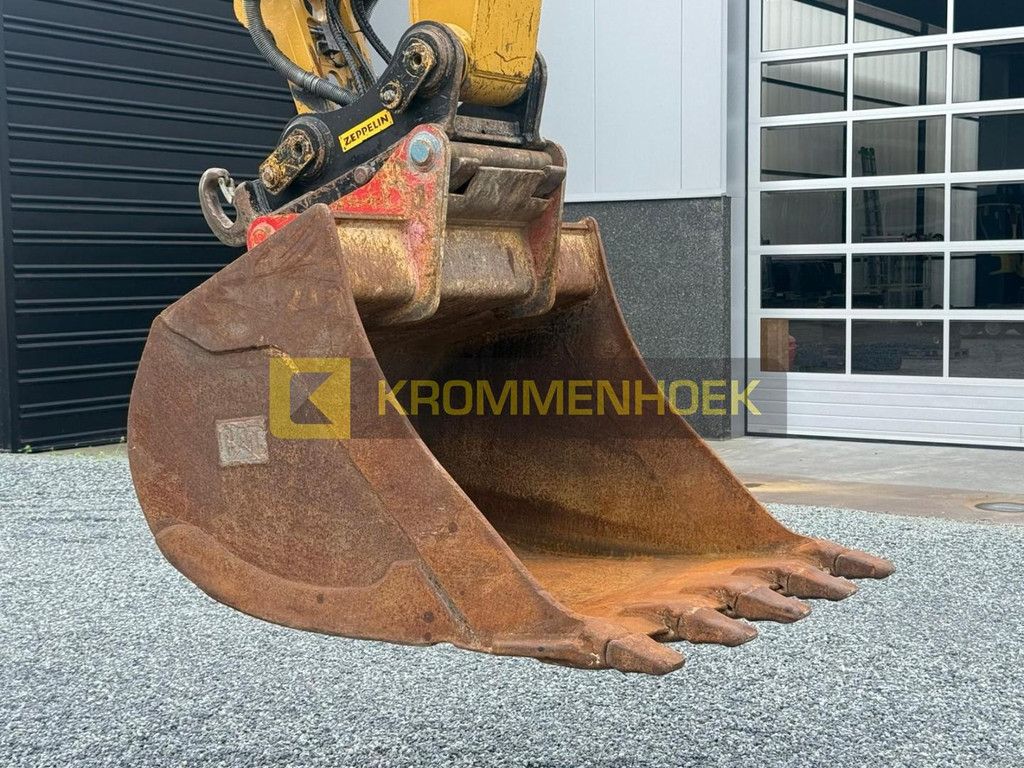 Caterpillar 325 F LCR Oilquick OQ70/55 KH9541