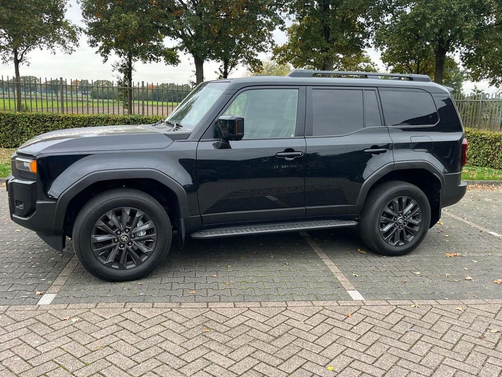 Toyota TOYOTA LAND CRUISER VAN WG4136-A