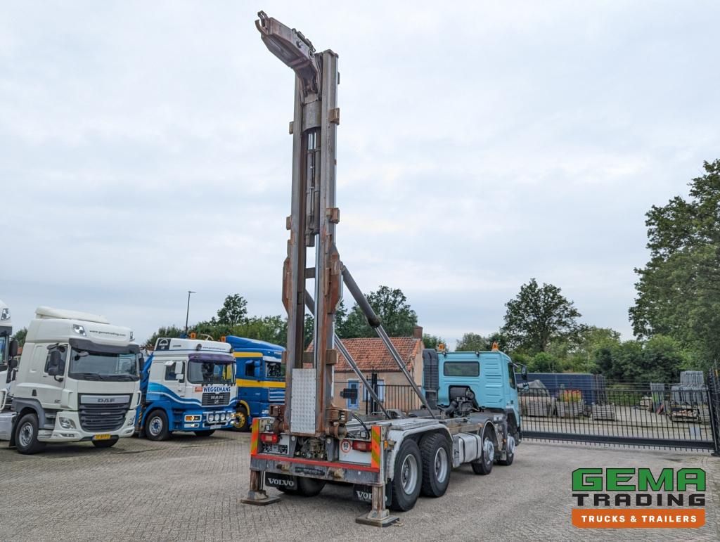 Volvo FMX410 8x4 /4 Daycab Euro5 - Hooklift 25T - CementSilo - Radiographic - Hydr. Support Legs - HubReduction
